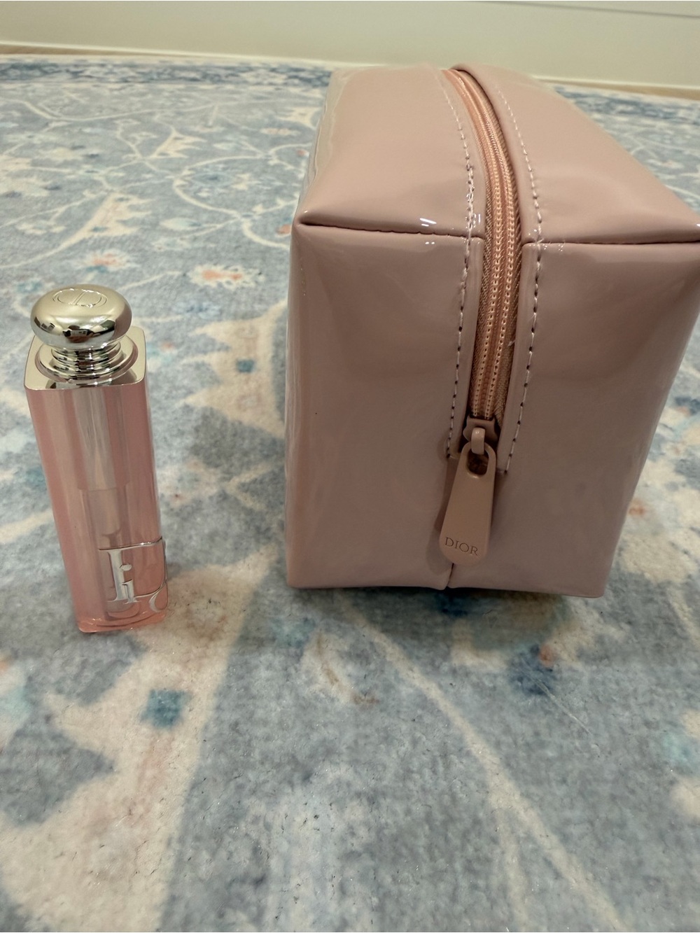 Dior Lip Addict Glow Balm with Blush Pink Pouch - Picture 8 of 10
